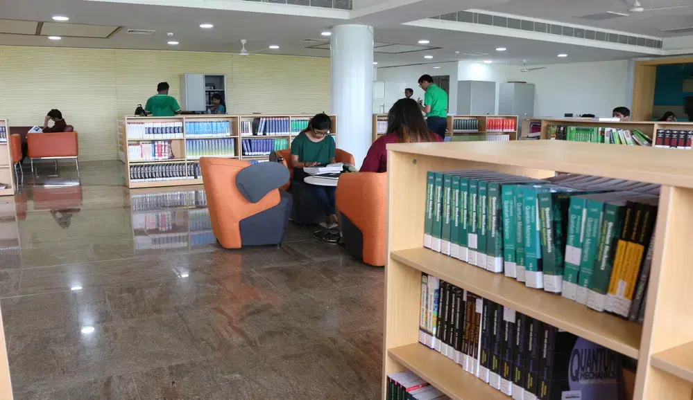 Amity University Kolkata Academic photo 5